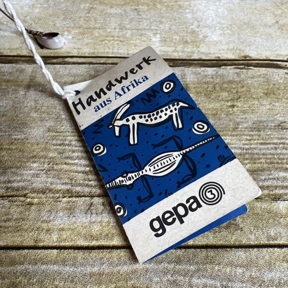 African Gourd Shaker/Rattle – Sea Shell Percussion Instrument – Gepa 3 – Vintage - Picture 7 of 9